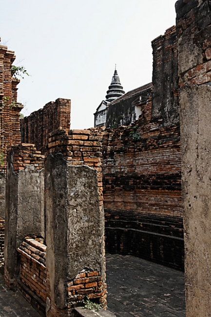 Prasat Nakhon Luang-018